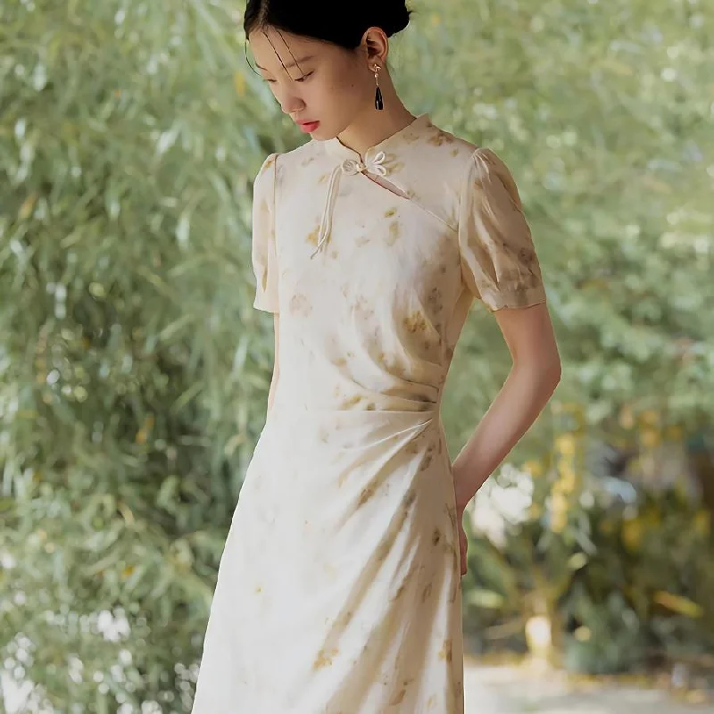 Floral Embroidered Cheongsam Dress