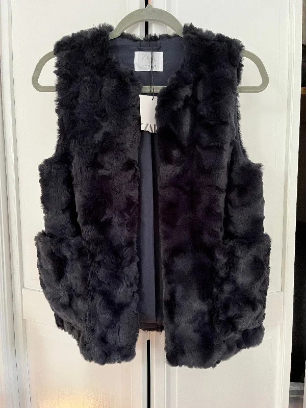 Zara Girls NEW Faux Fur Super Soft Vest. Dark Blue 10-12